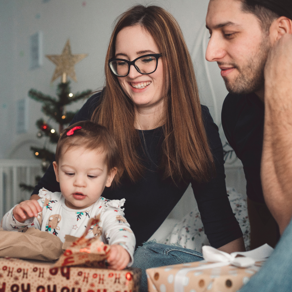 Top Holiday Gifts for New Parents and Babies