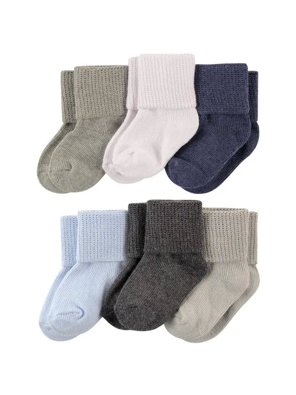 Luvable Friends Newborn and Baby Socks Set